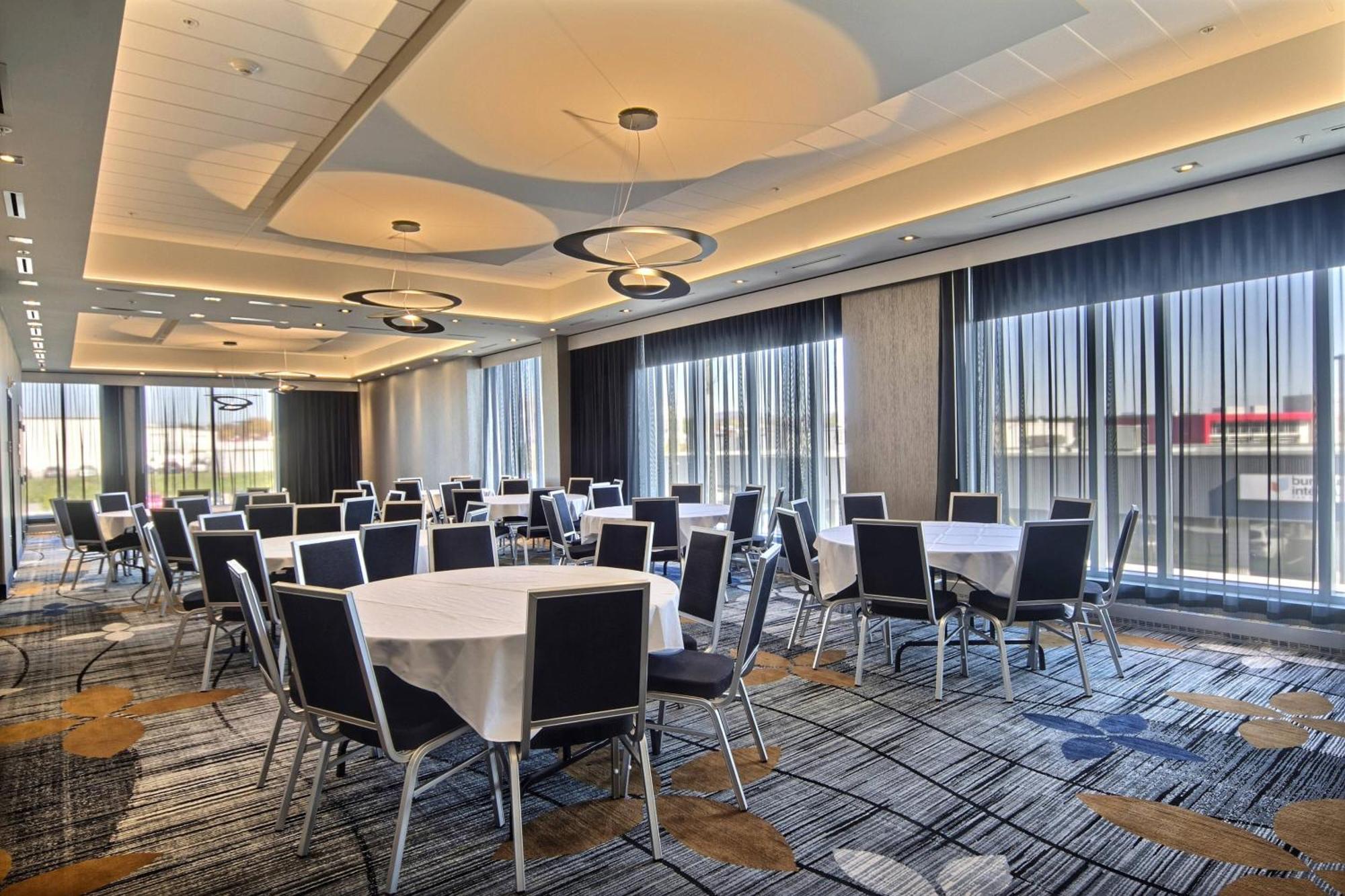 Courtyard By Marriott Квебек Экстерьер фото
