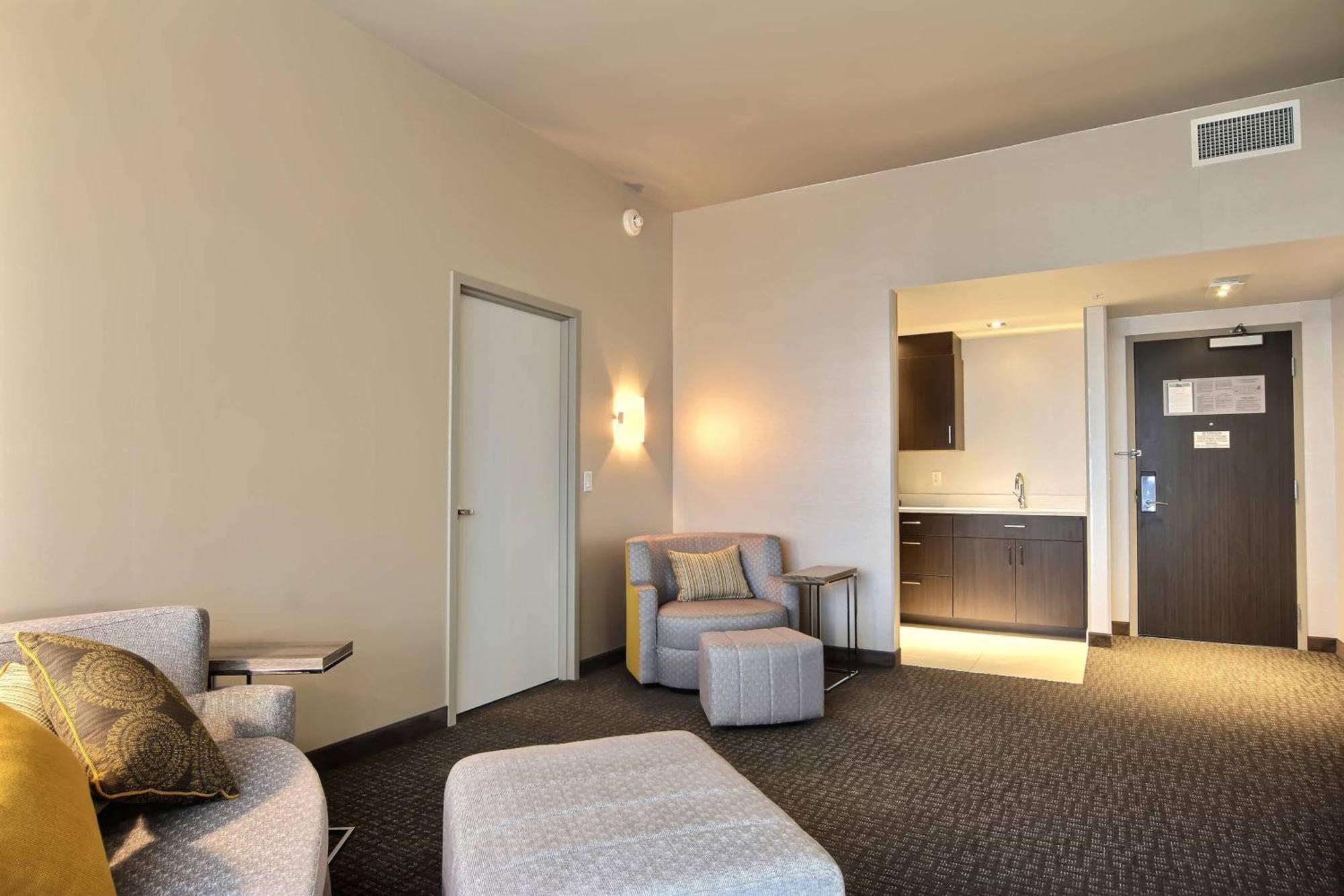 Courtyard By Marriott Квебек Экстерьер фото