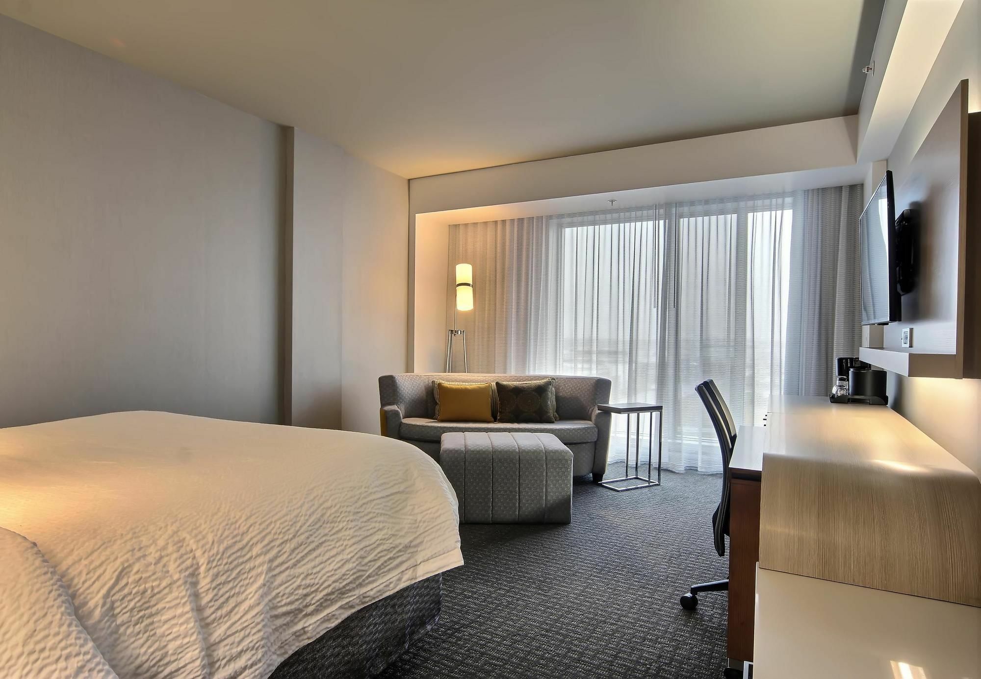 Courtyard By Marriott Квебек Экстерьер фото
